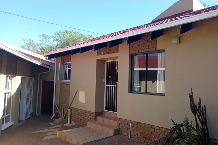 3 Bedroom Property for Sale in Safari Gardens North West